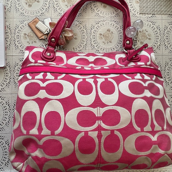 Coach Pink and Cream Signature Shoulder Bag - Picture 6 of 12